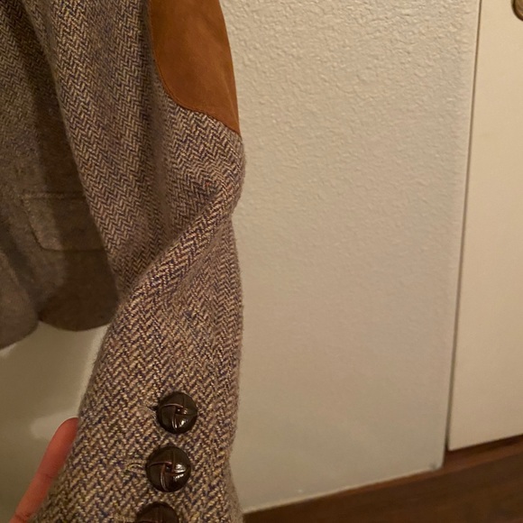 Blazer - Picture 8 of 8